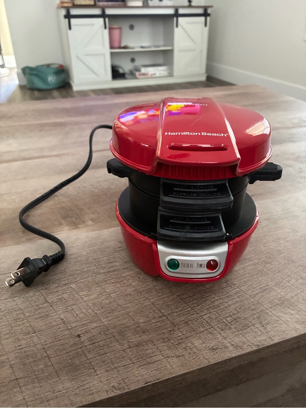 Hamilton Beach Red Compact Breakfast Sandwich Maker